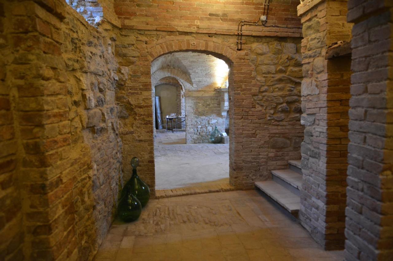 Castello Di Ramazzano - Tenute Aliani Перуджа Екстериор снимка