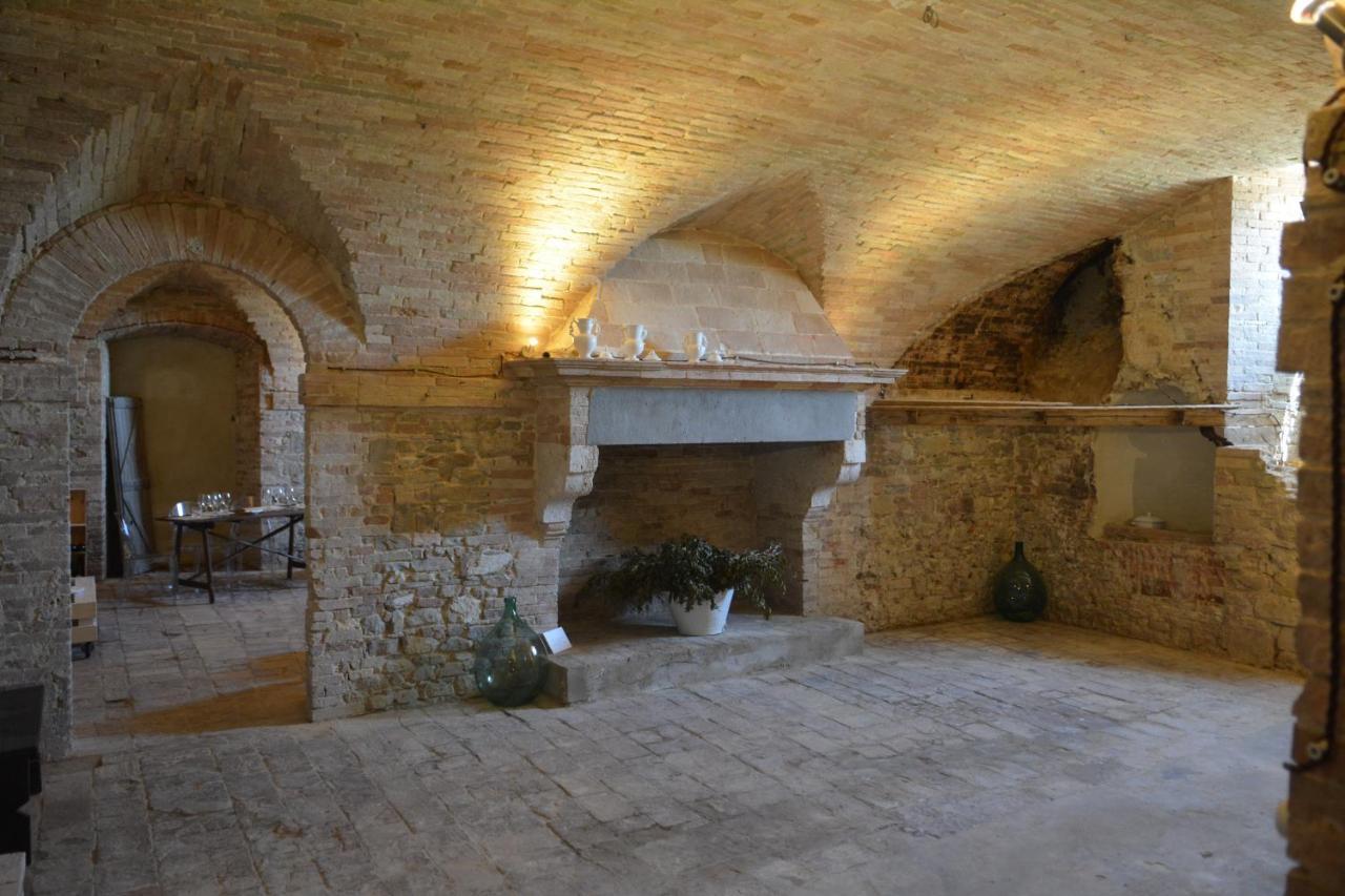 Castello Di Ramazzano - Tenute Aliani Перуджа Екстериор снимка