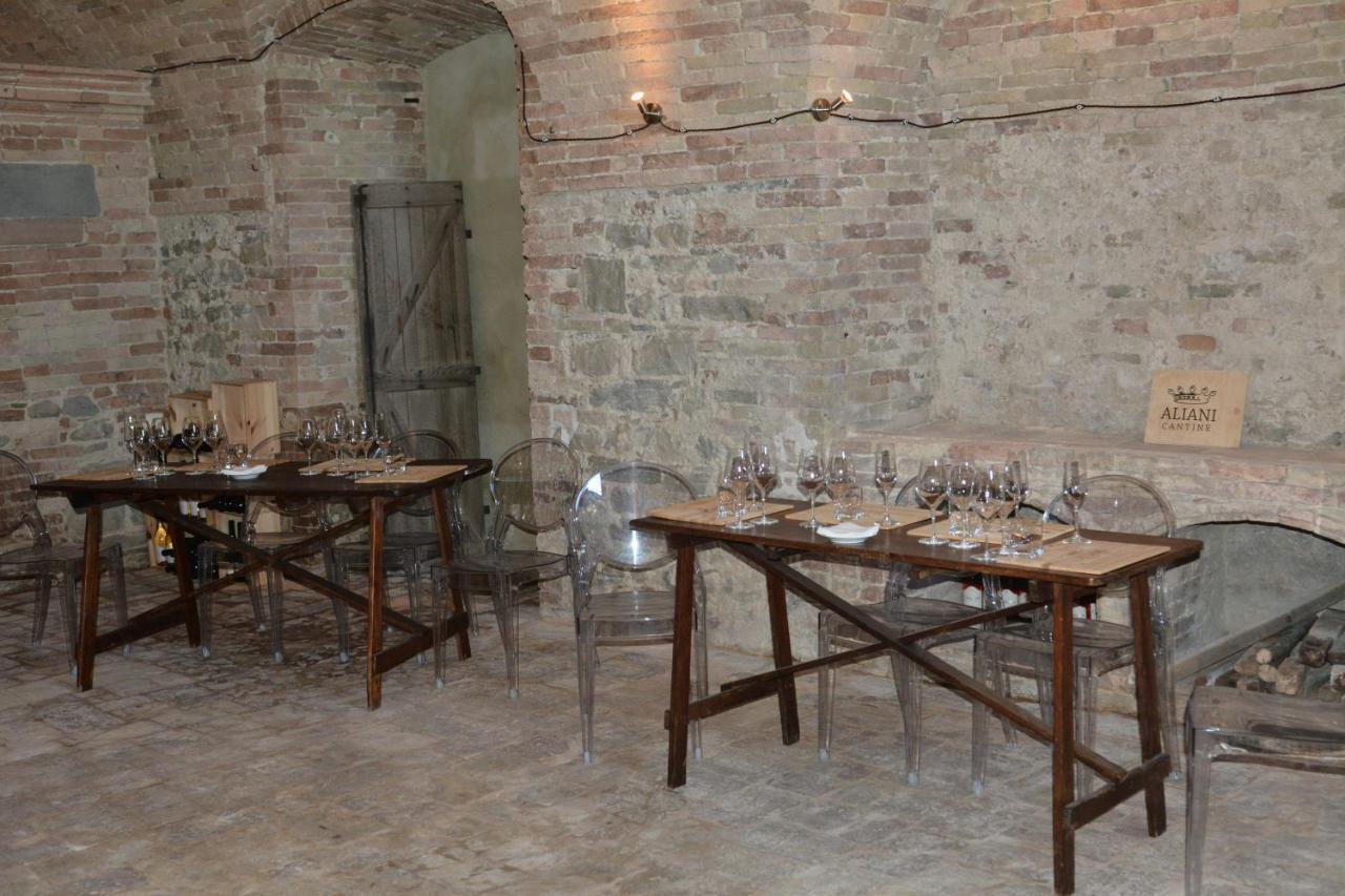 Castello Di Ramazzano - Tenute Aliani Перуджа Екстериор снимка